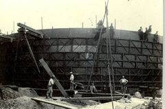 Gasometer construction c1892